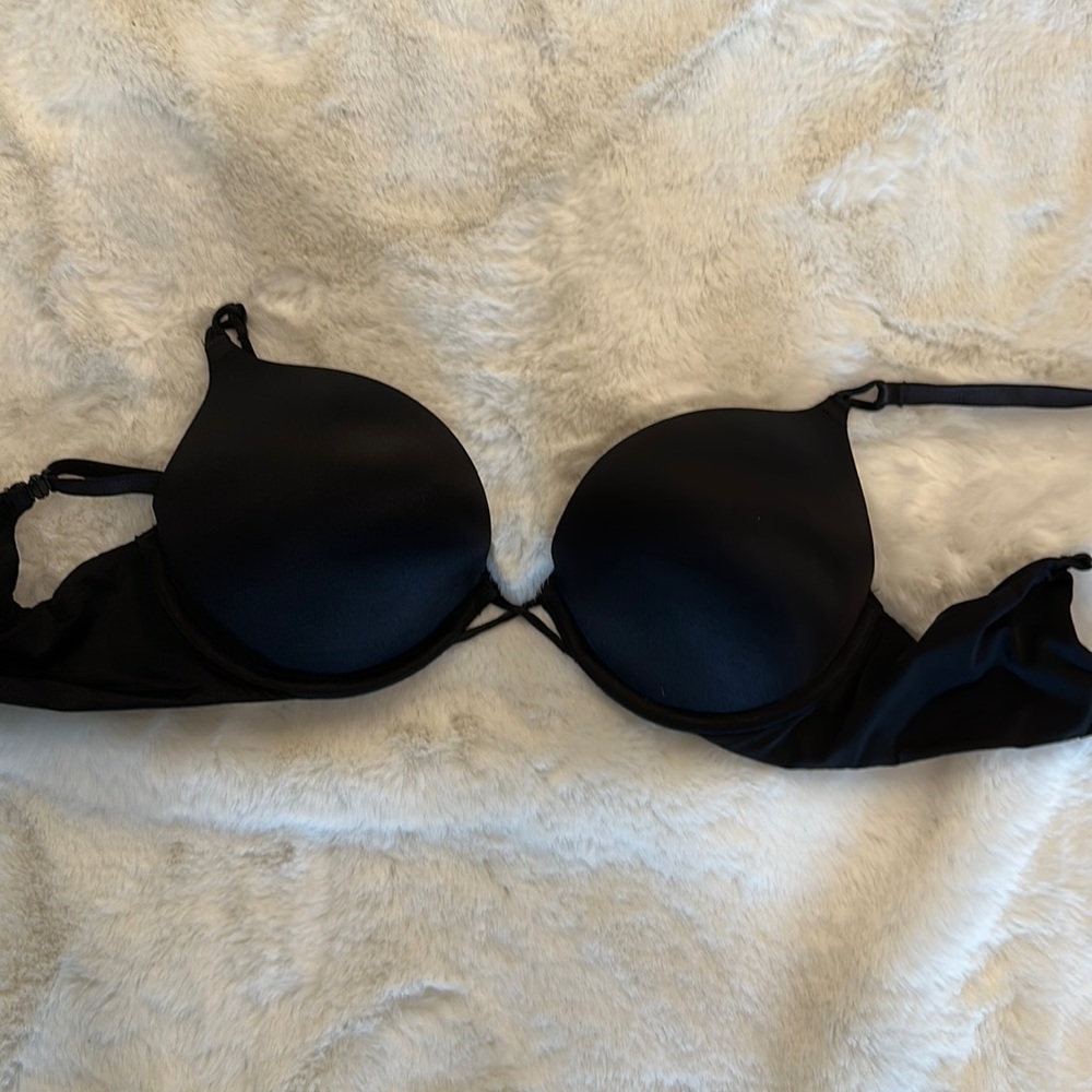 Victoria Secret Bombshell plunge bra